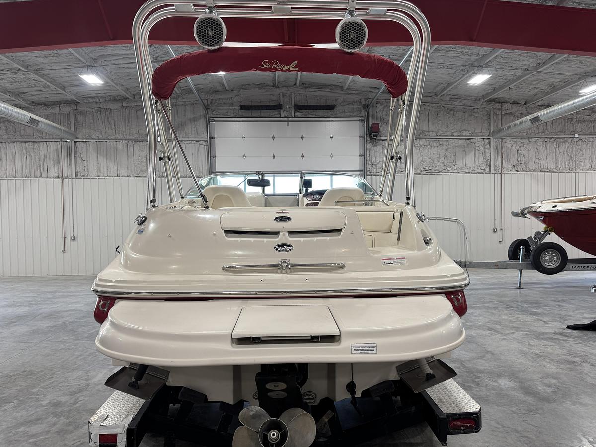 Used 2008 Sea Ray 240 Sundeck