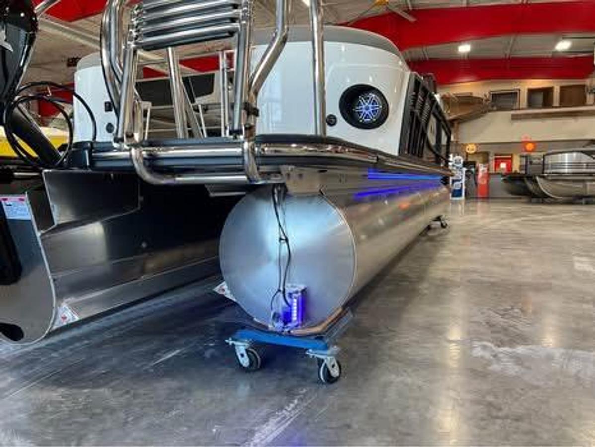 Used 2024 Sylvan S-5