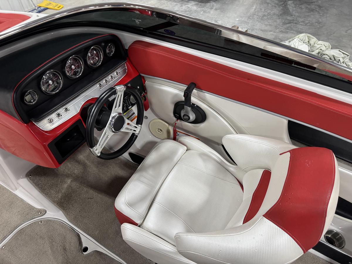 Used 2011 Four Winns 210 SS