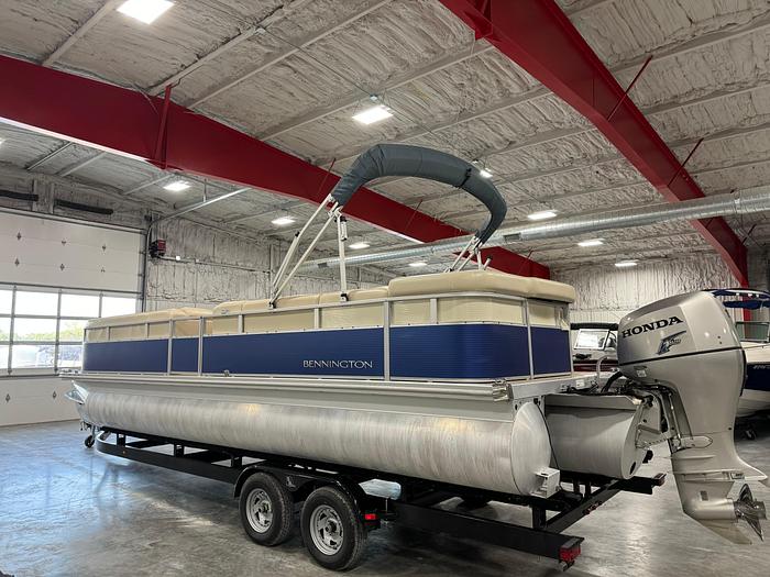 Used 2010 Bennington 2550