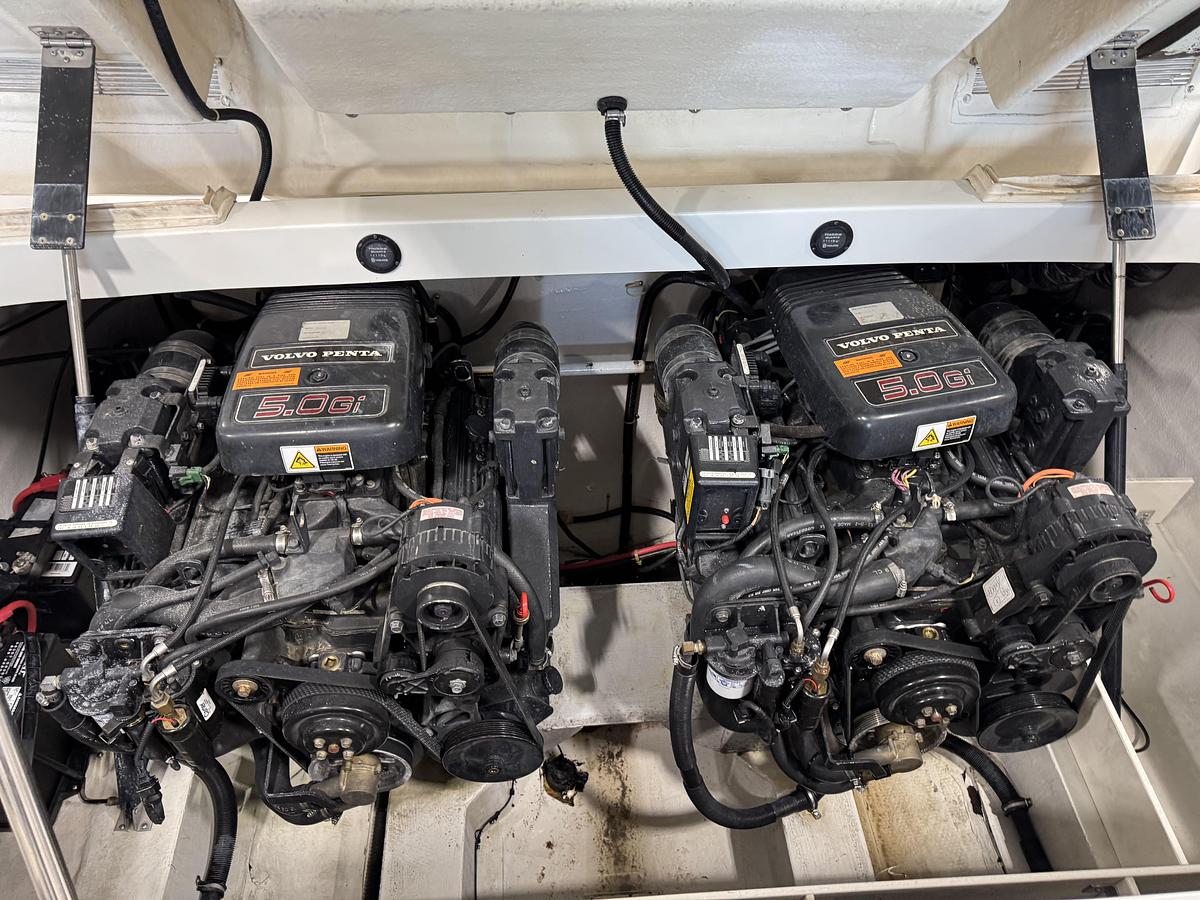 Used 2000 Cobalt 292 BR