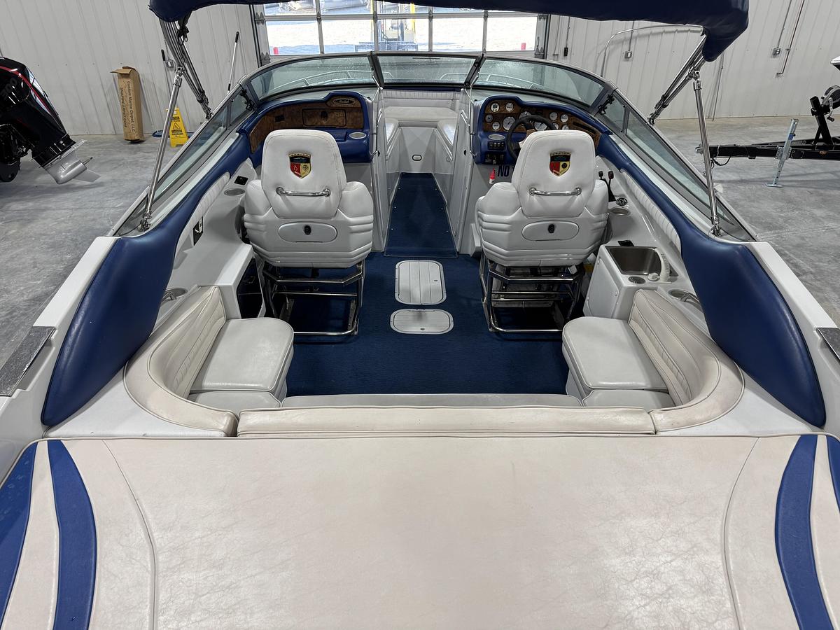 Used 1998 Mariah 272 BR