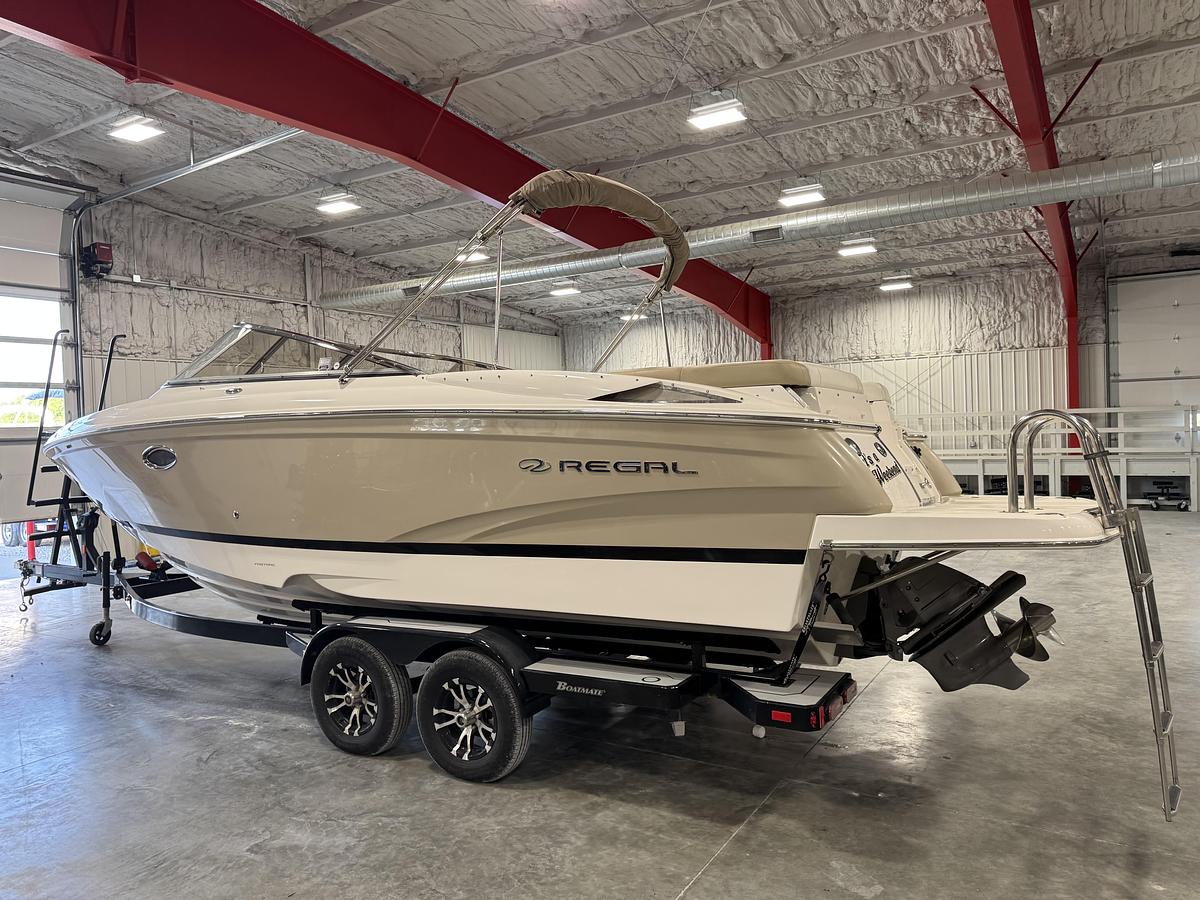 Used 2012 Regal 2700