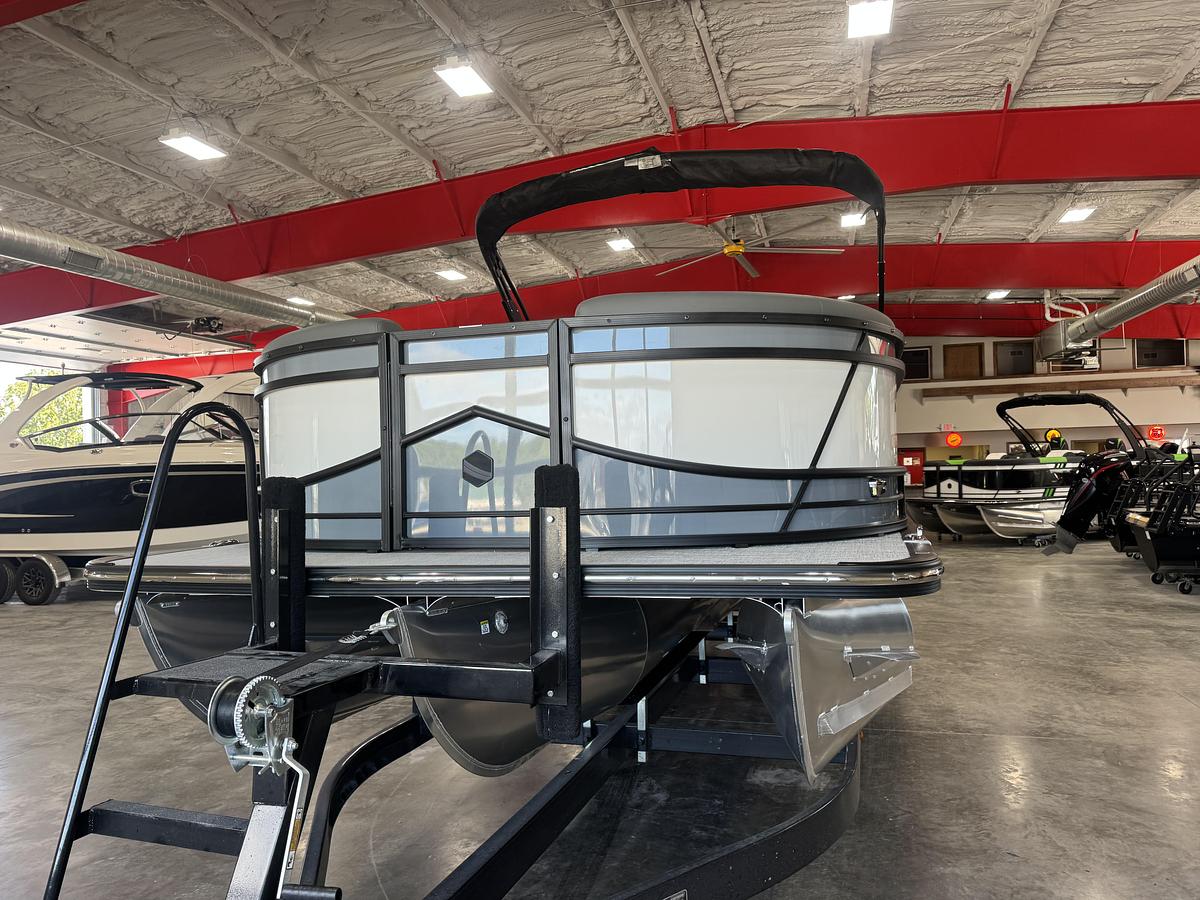 2027 SouthBay 525 RS