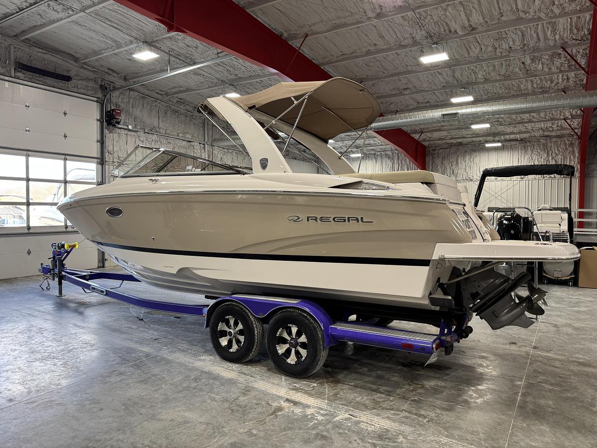 Used 2015 Regal 2700