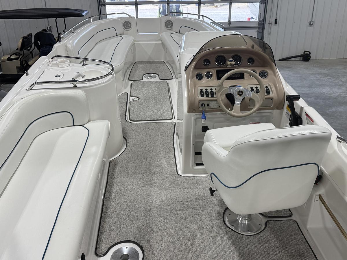 Used 1998 Sea Ray 240 Sundeck