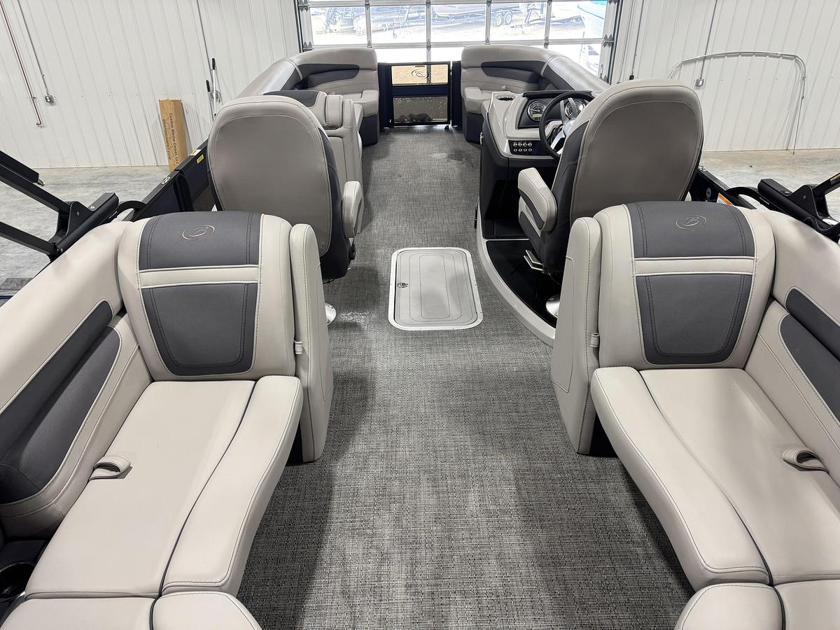 Used 2025 Barletta 24 QC