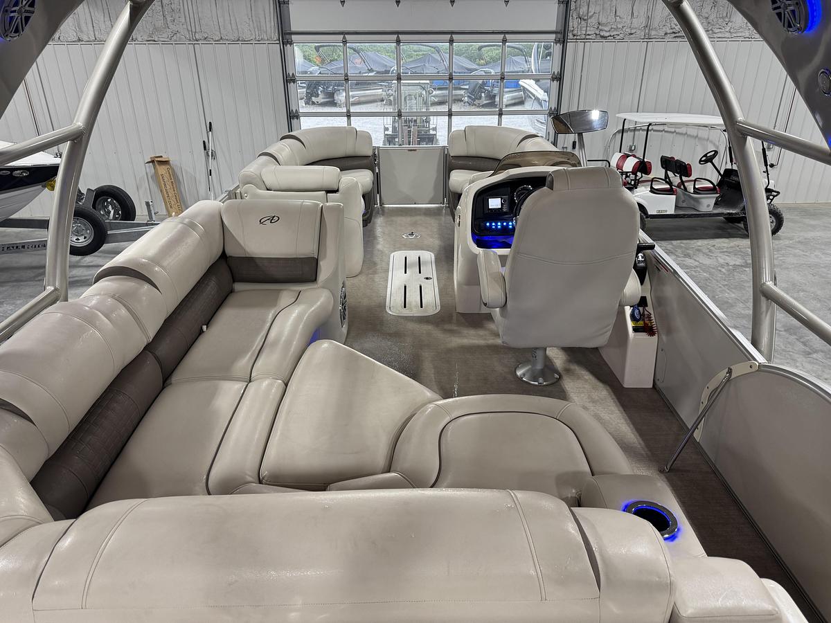 Used 2017 Avalon 2585 Catalina