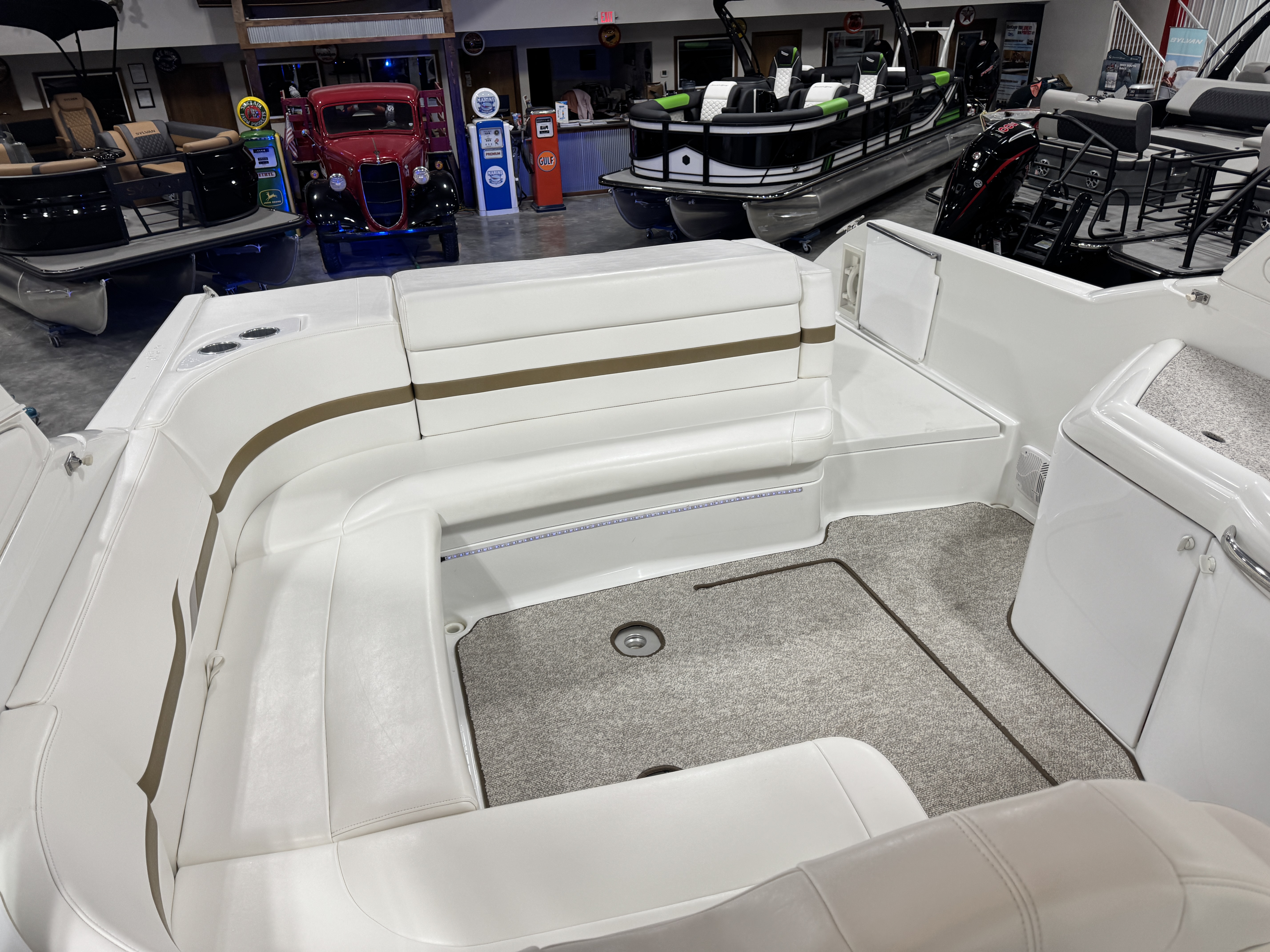 Used 2004 Formula 330 SS Sun Sport