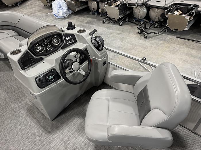 Used 2021 Lowe 270 SS