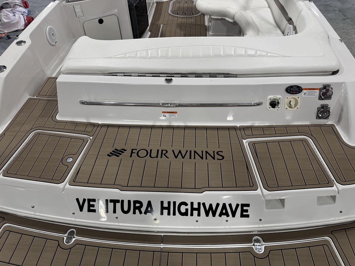 Used 2004 Four Winns 280 Horizon