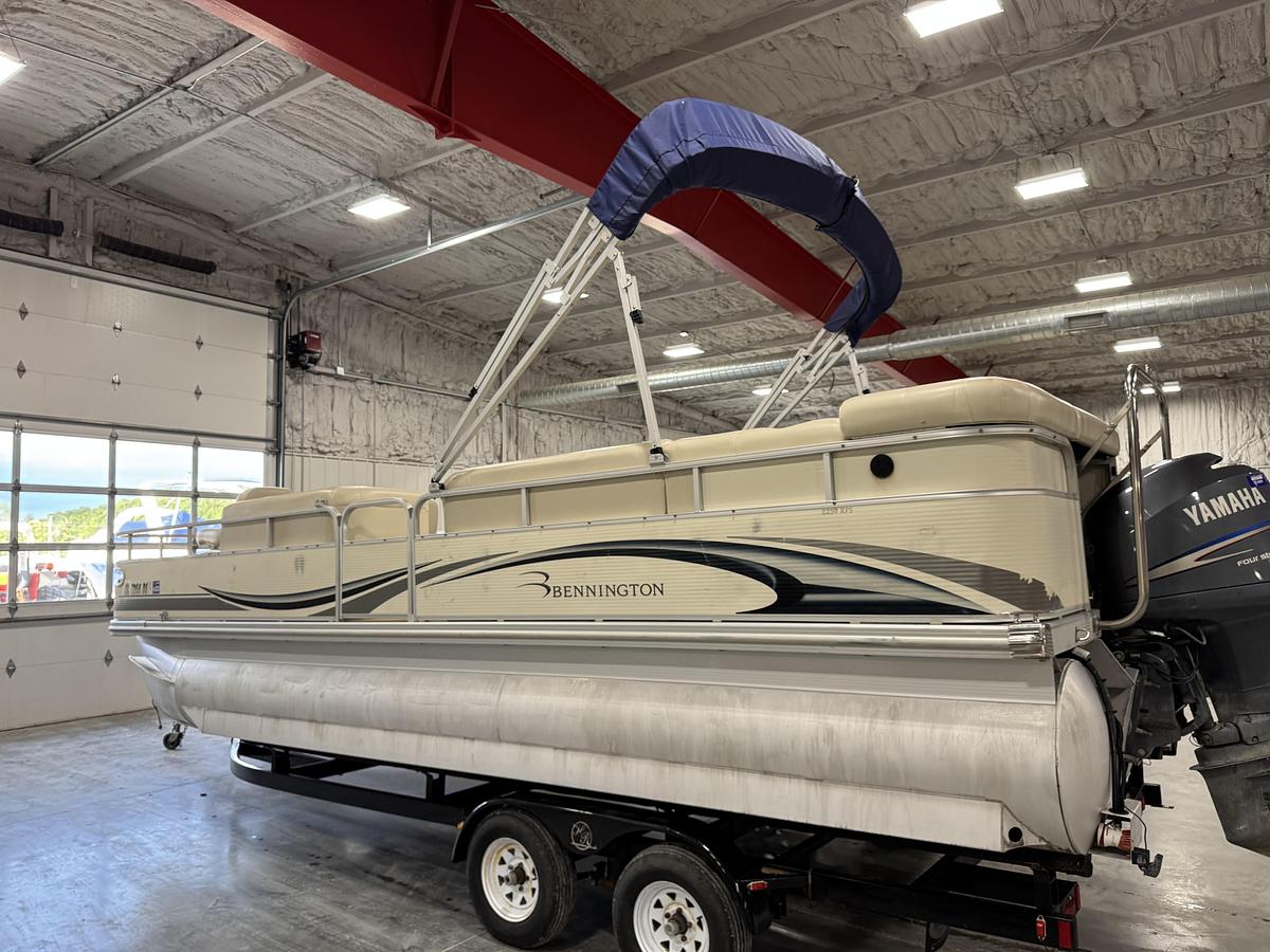 Used 2007 Bennington 2257 RFS