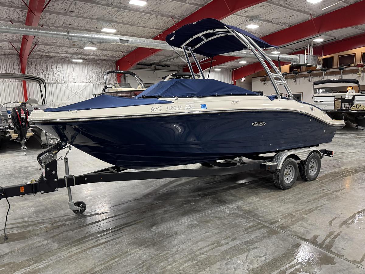 Used 2019 Sea Ray SPX 210
