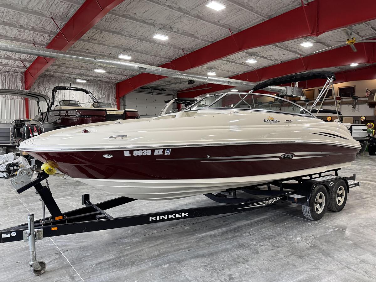 Used 2006 Sea Ray 220 Sundeck