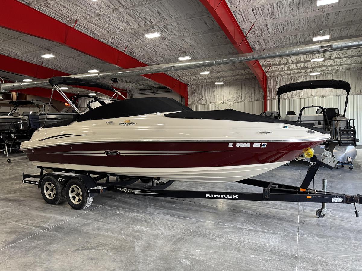 Used 2006 Sea Ray 220 Sundeck