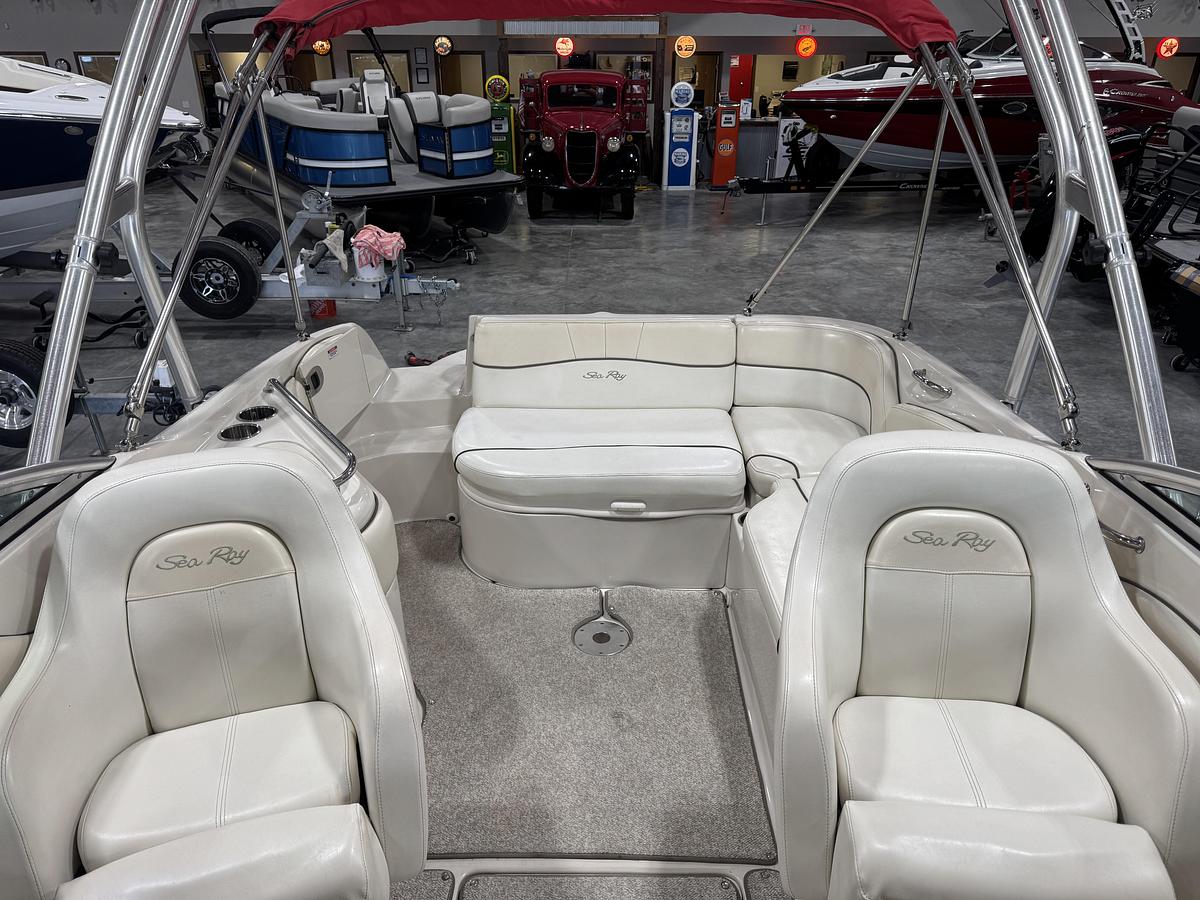 Used 2008 Sea Ray 240 Sundeck