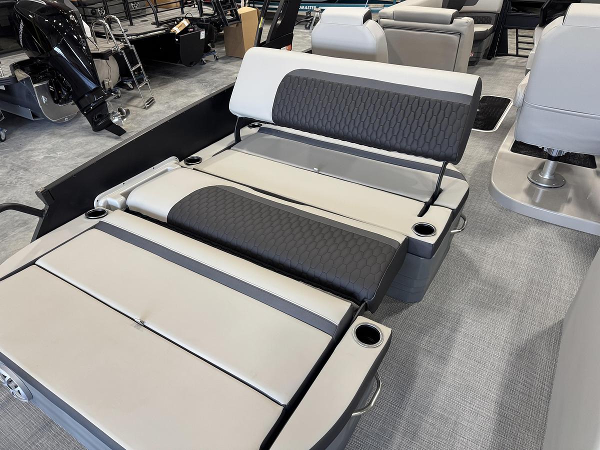 2026 Sylvan L-5 Platinum