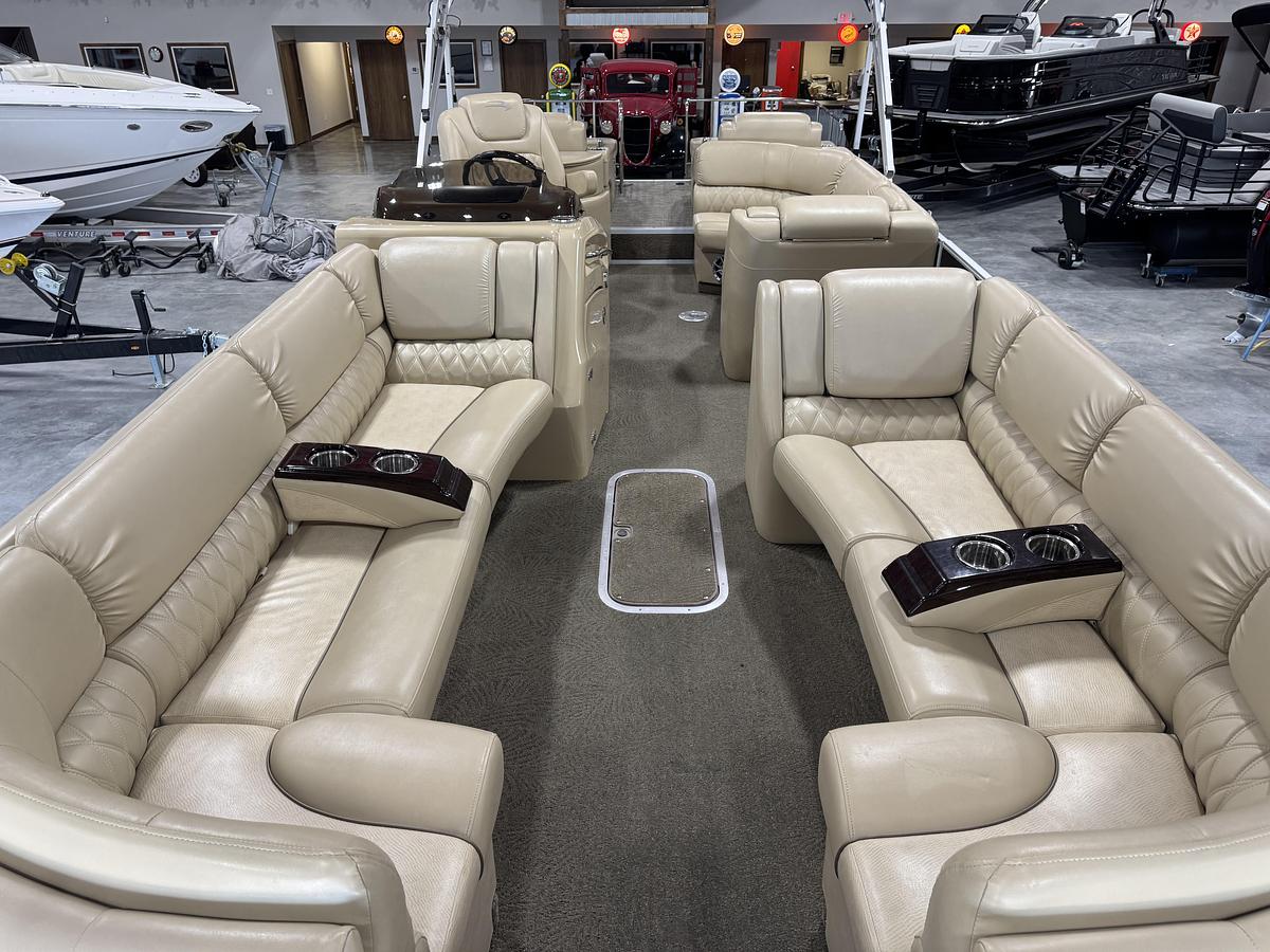 Used 2015 Bennington 2875 QCW