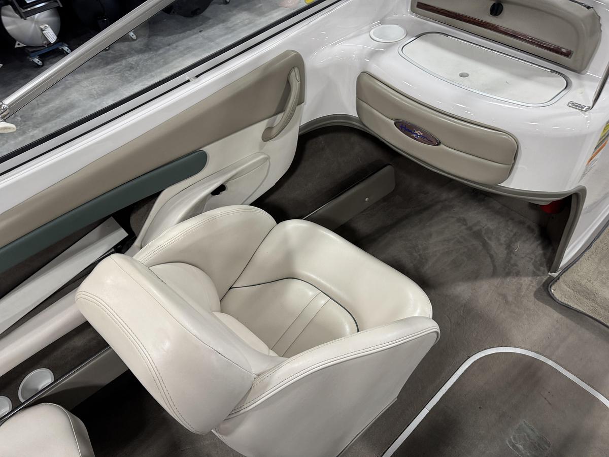 Used 1999 Four Winns 220 Horizon