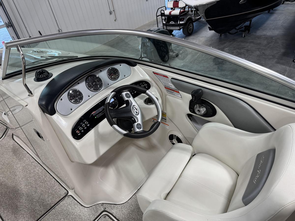 Used 2008 Sea Ray 240 Sundeck