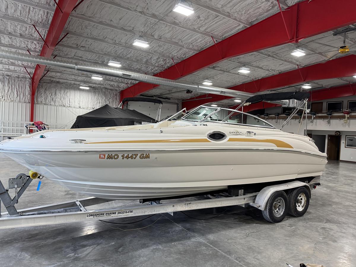 Used 2001 Sea Ray 240 Sundeck