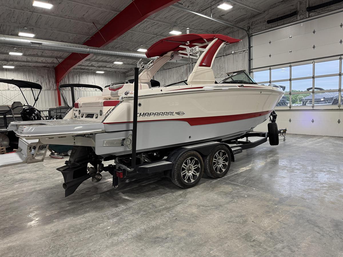 Used 2020 Chaparral 25 Surf