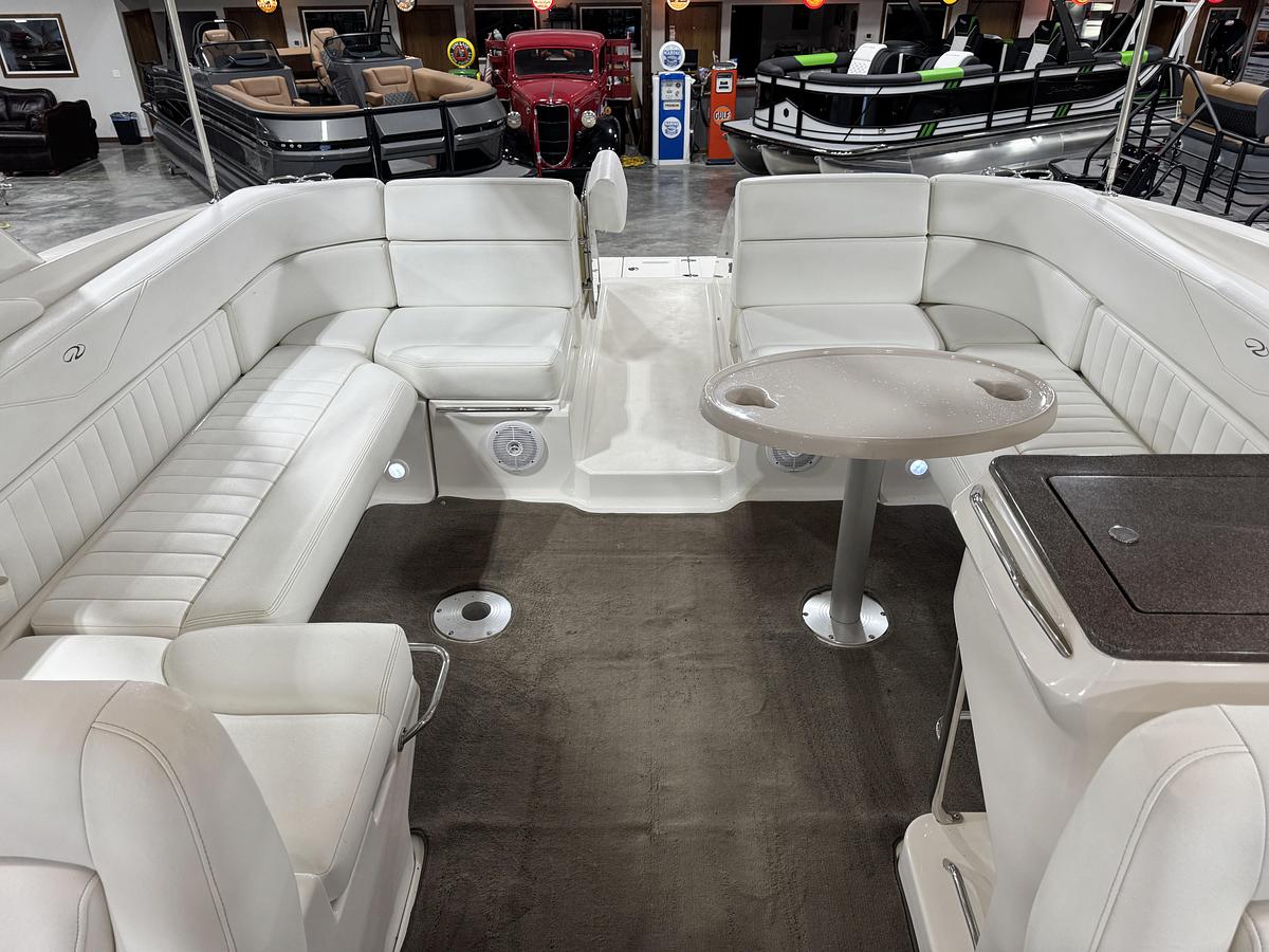 Used 2005 Regal 3350