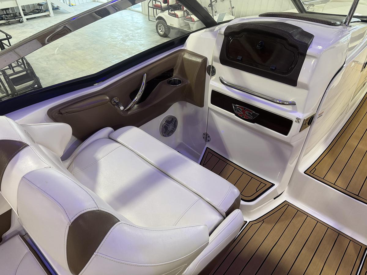 Used 2016 Chaparral 337 SSX
