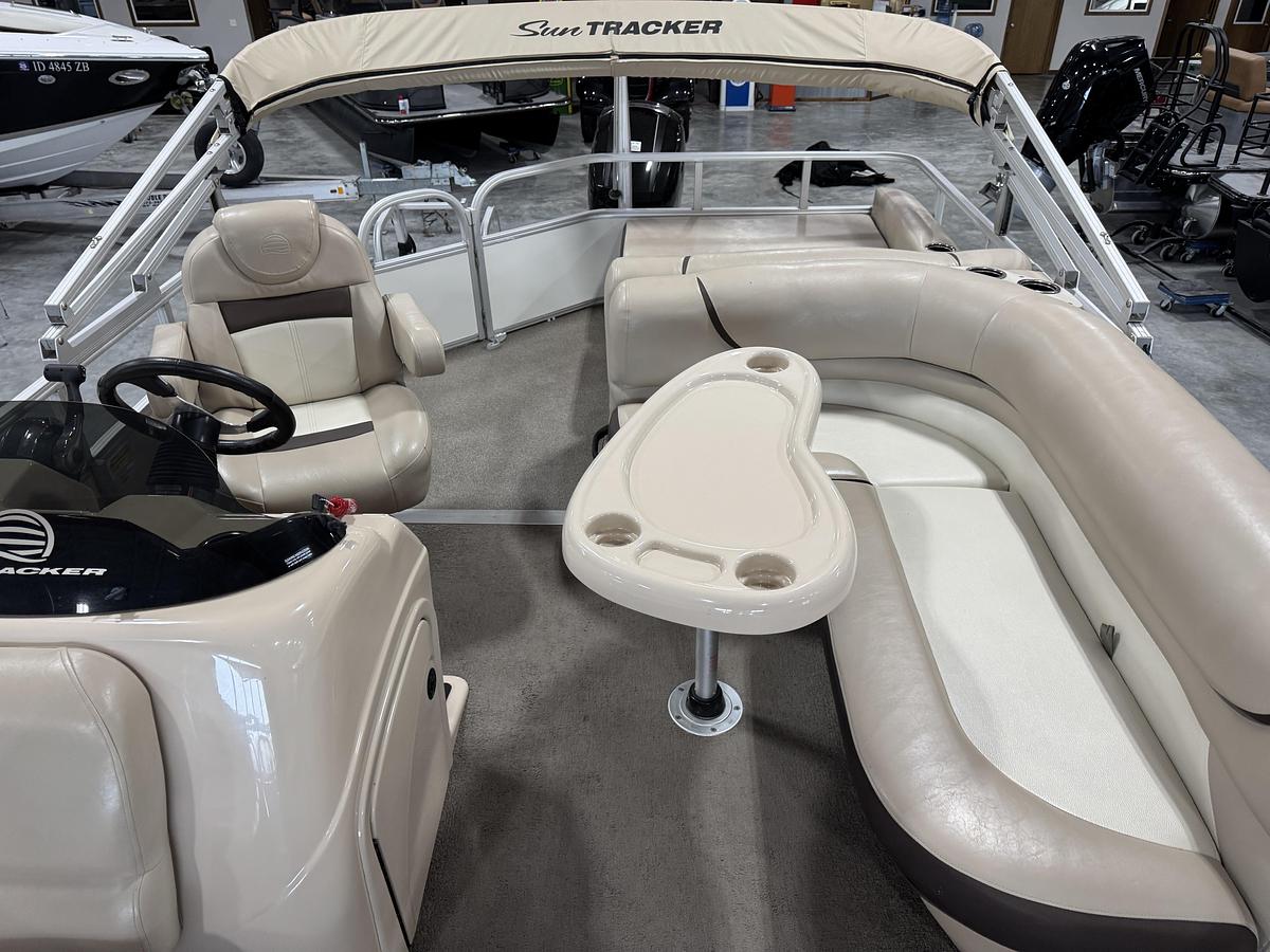 Used 2016 Sun-Tracker 22 Party Barge DLX XP3