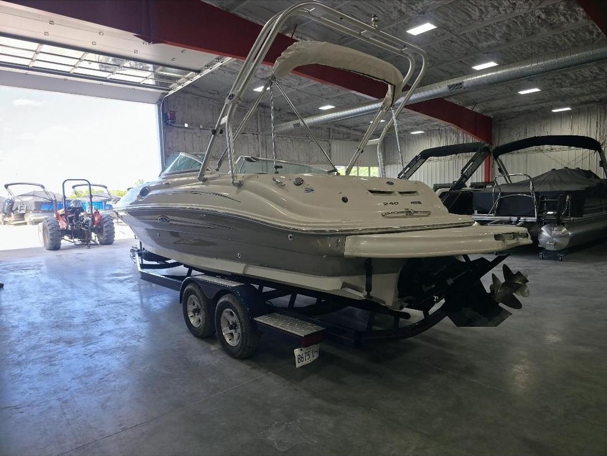 Used 2008 Sea Ray 240 Sundeck