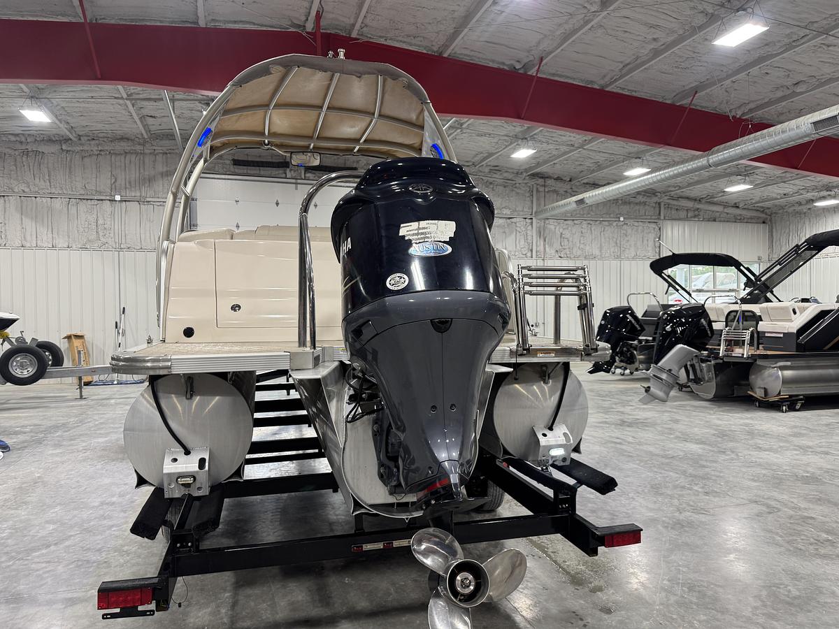 Used 2017 Avalon 2585 Catalina