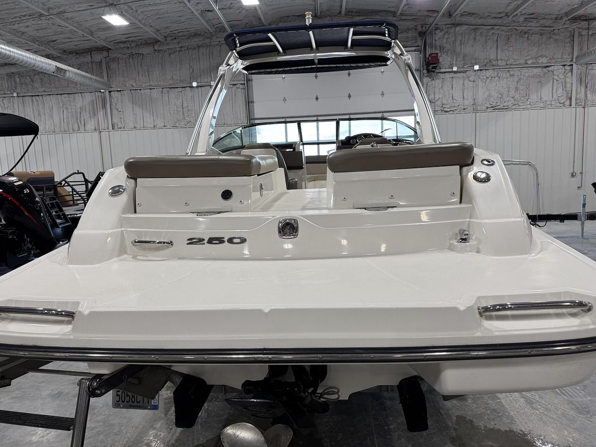 Used 2011 Sea Ray 250 SLX
