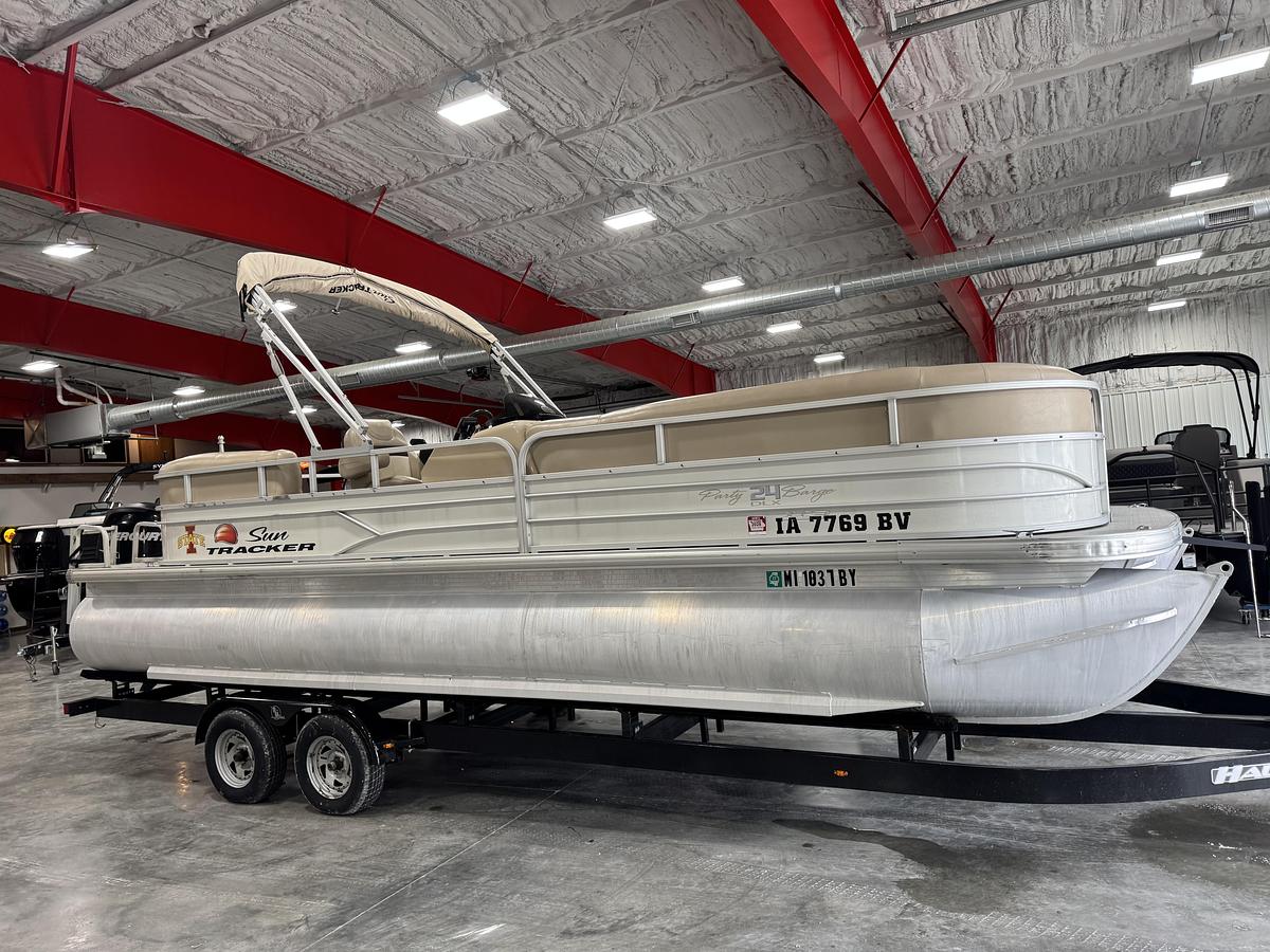 Used 2016 Sun-Tracker 24 Party-Barge DLX XP-3