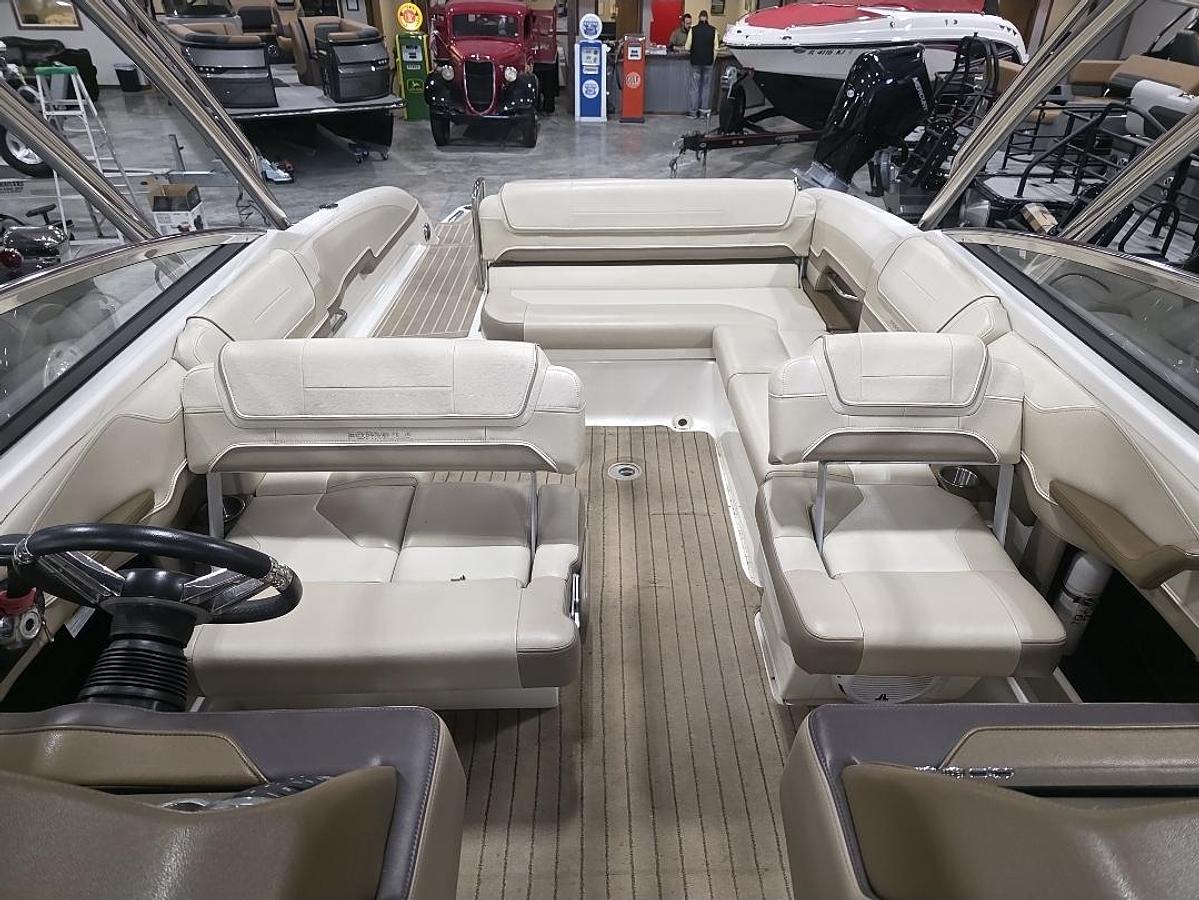 Used 2014 Formula 270 BR
