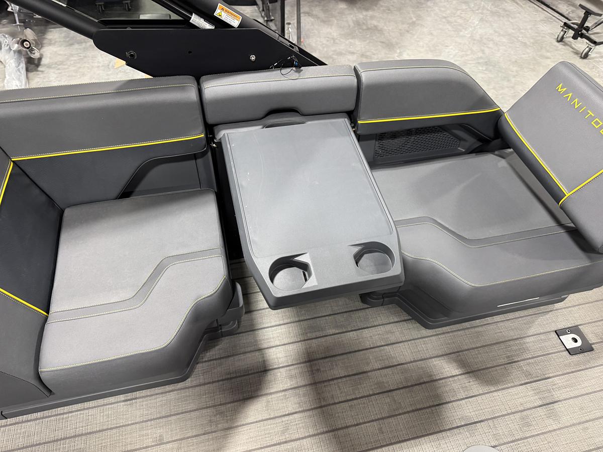 2025 Manitou 24 Explore