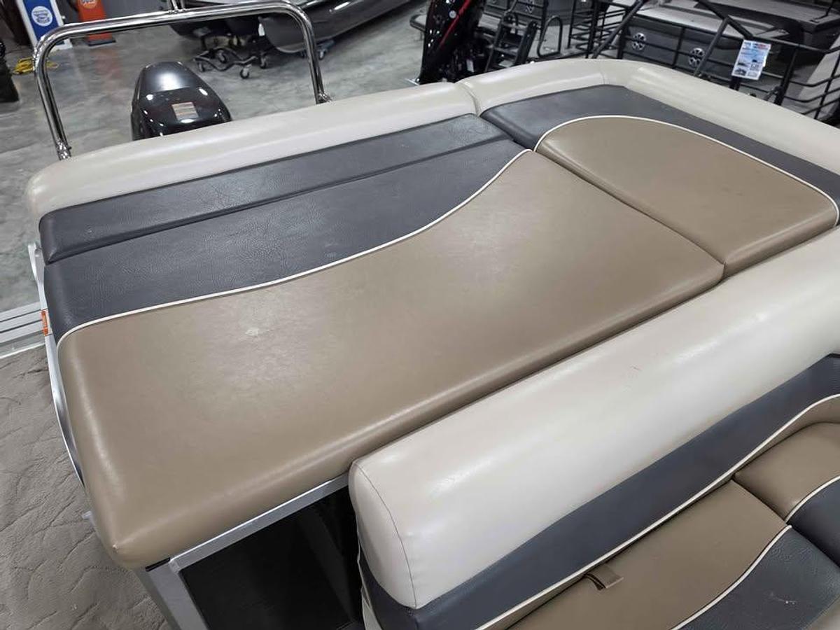 Used 2011 Misty Harbor 2585 Tritoon