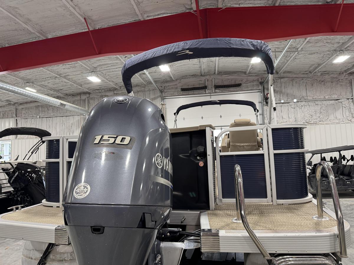 Used 2019 Bennington SX 25