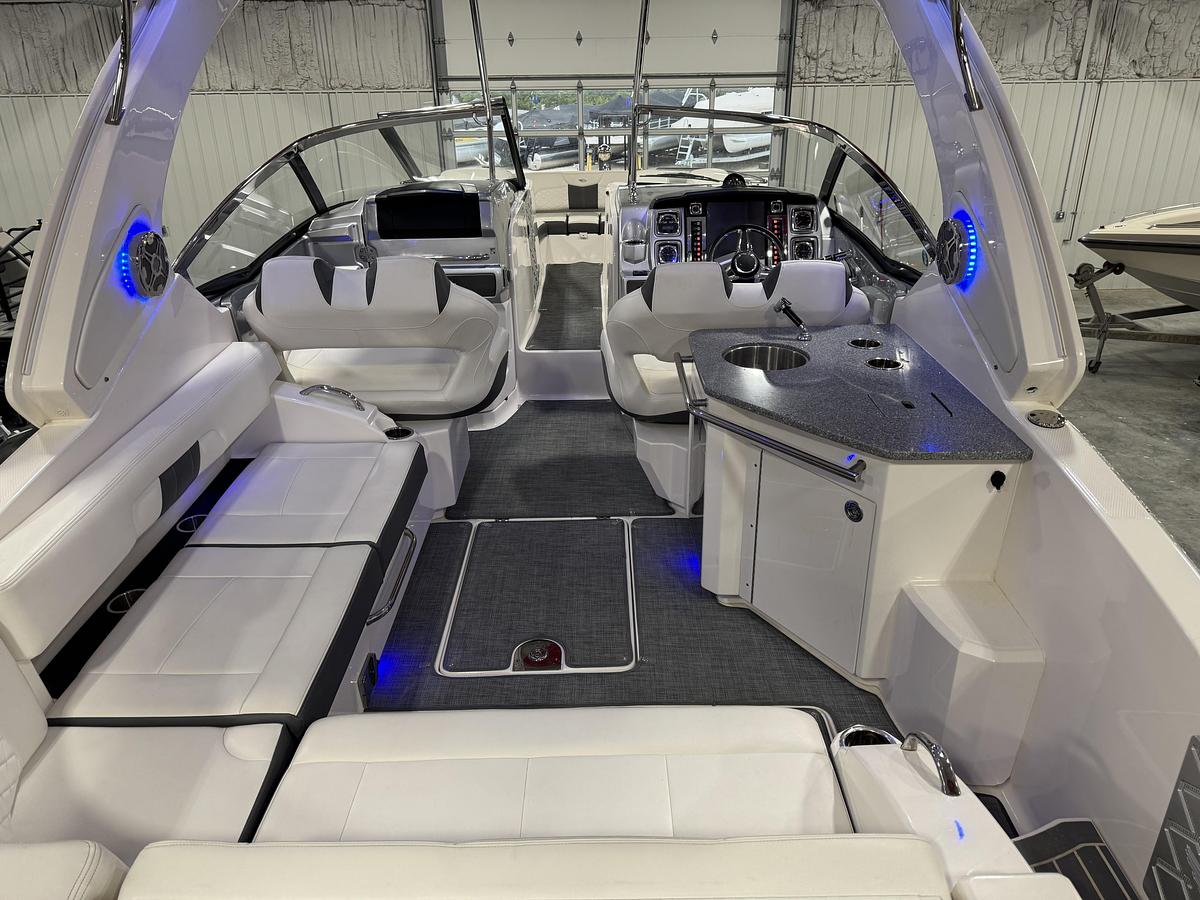 Used 2014 Chaparral 327 SSX