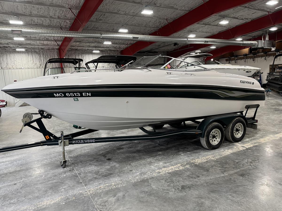 Used 1999 Four Winns 220 Horizon