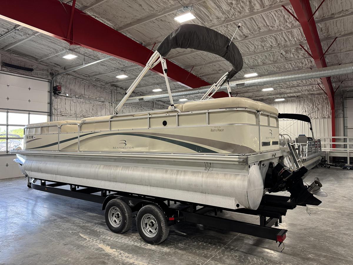 Used 2003 Bennington 2575 RL
