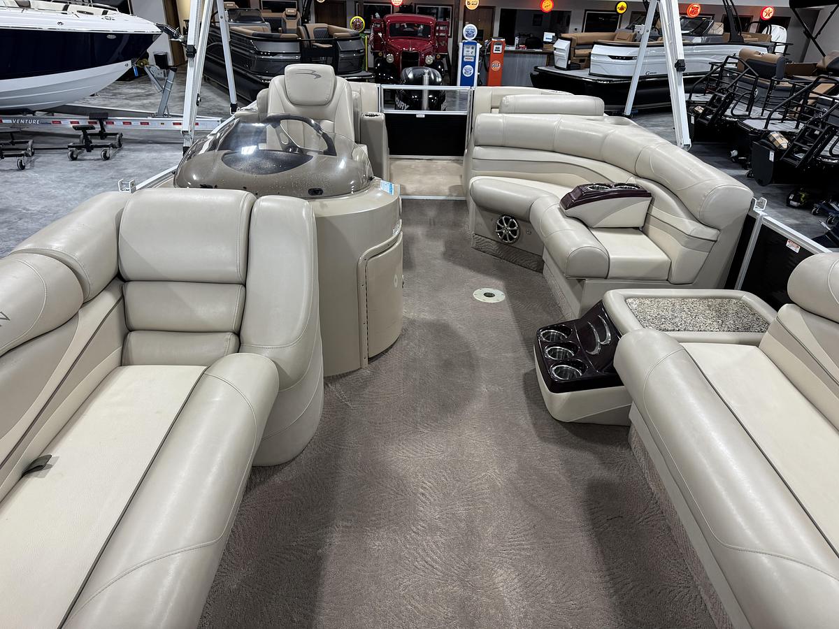 Used 2010 Bennington 2250 RCW