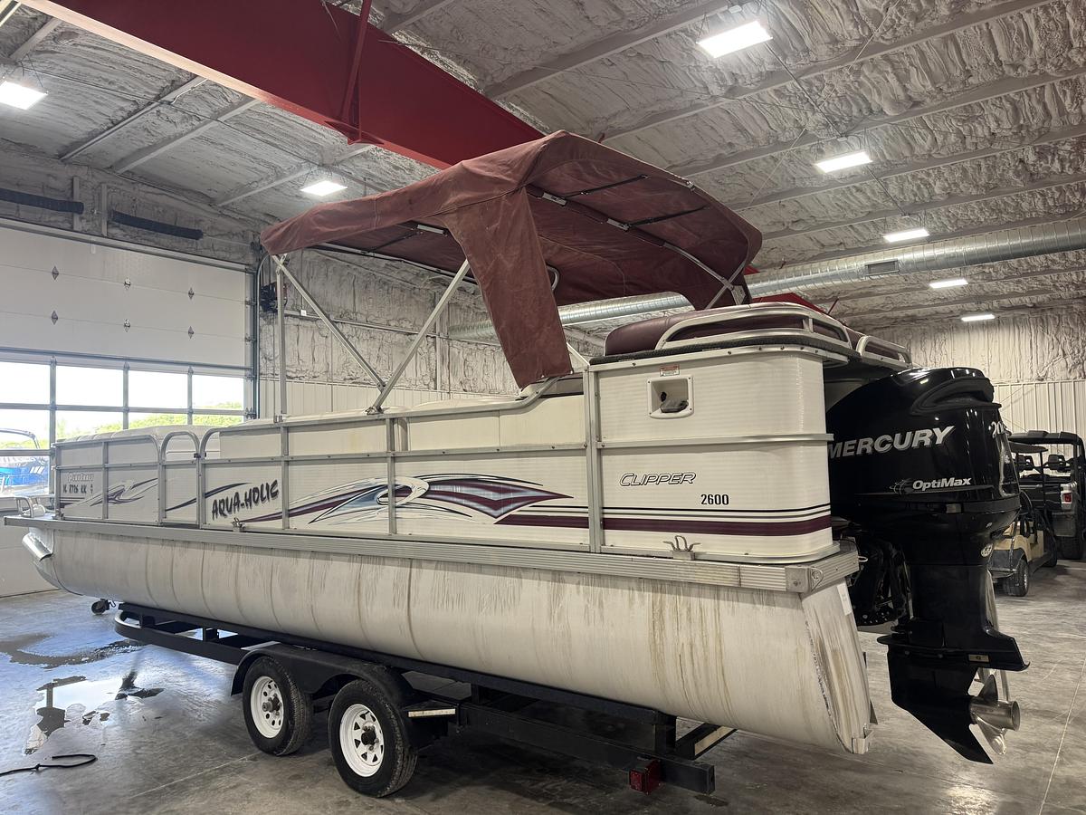 Used 2008 PlayCraft 2600 Clipper