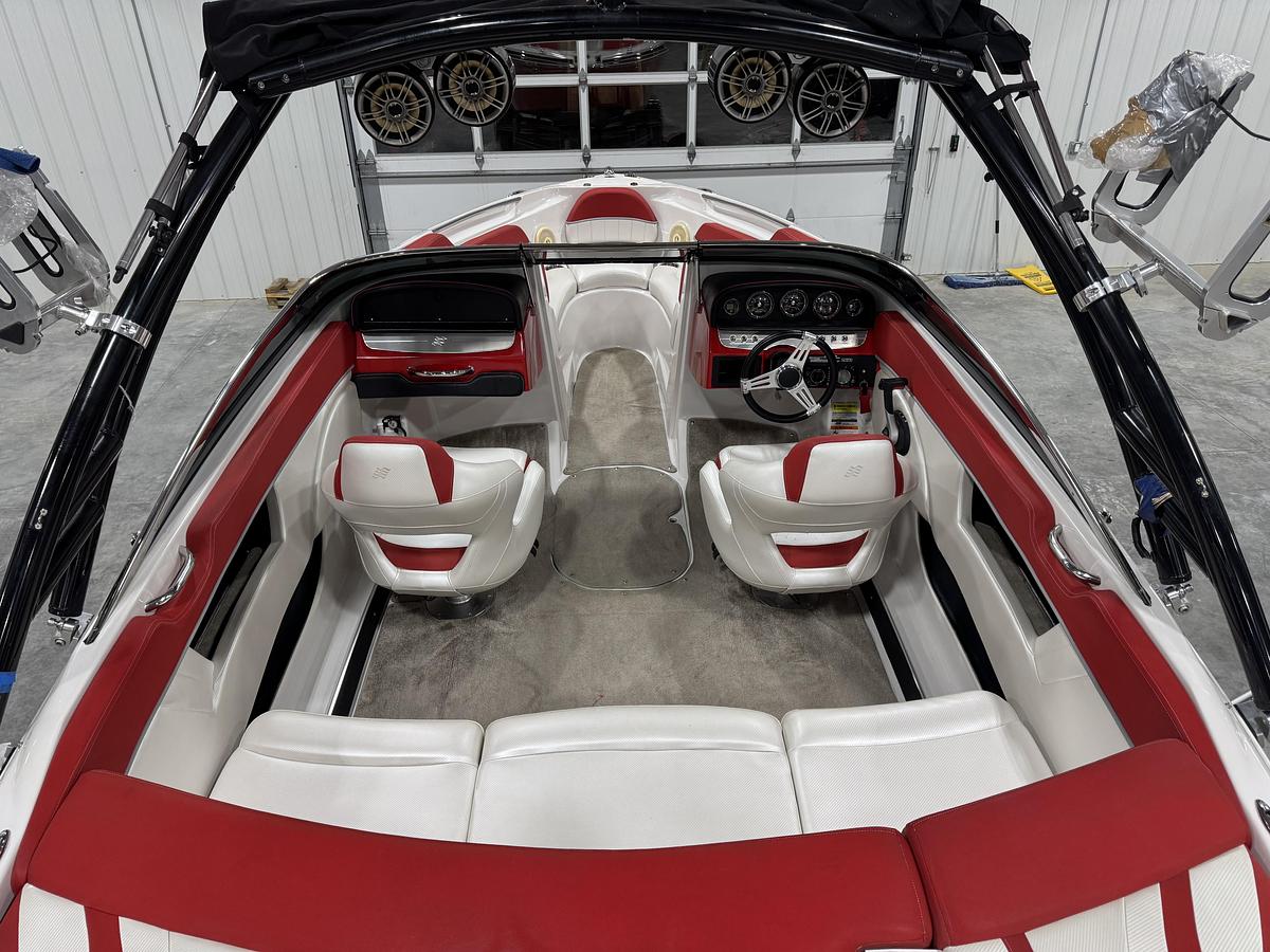 Used 2011 Four Winns 210 SS