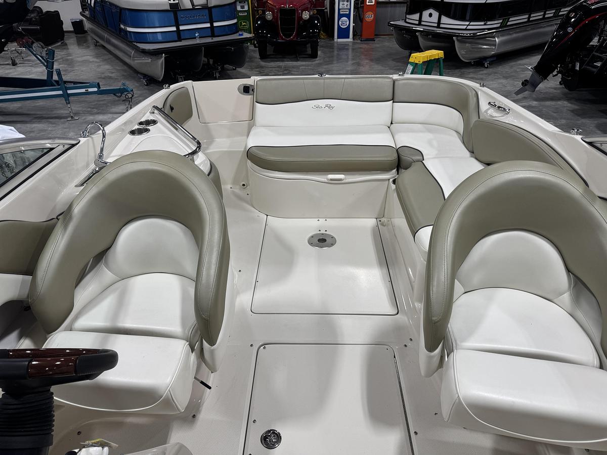 Used 2006 Sea Ray 240 Sundeck