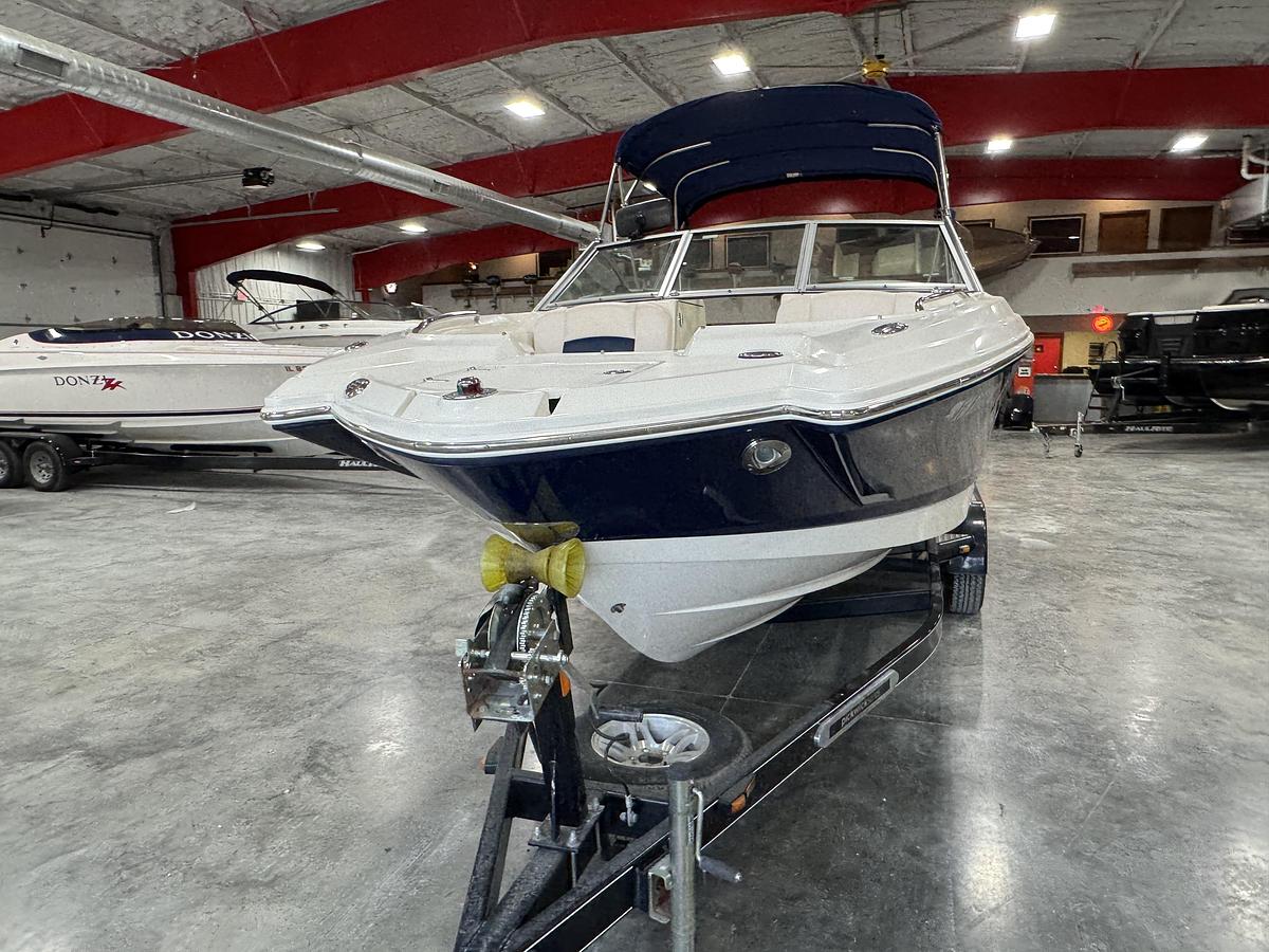 Used 2008 Chaparral 244 Sunesta