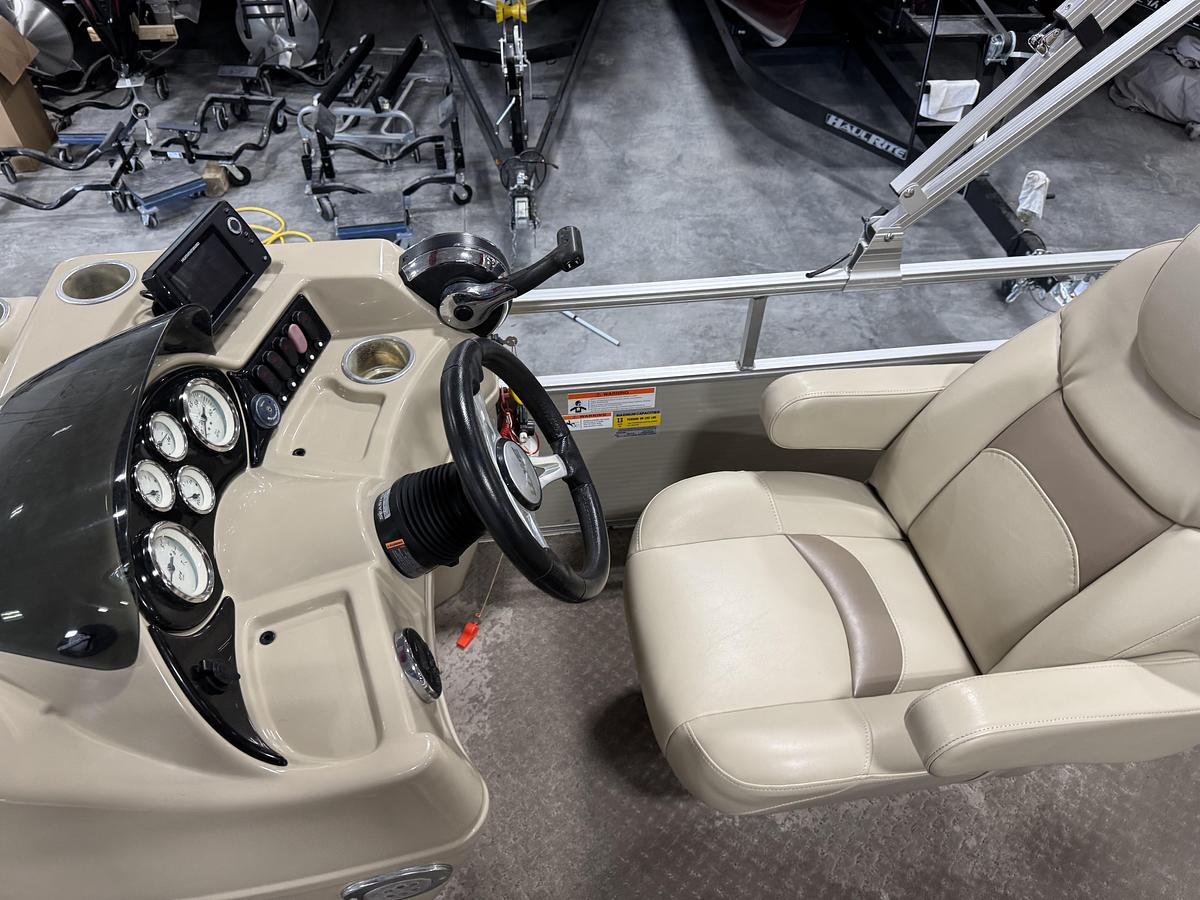 Used 2015 Lowe 210 SS