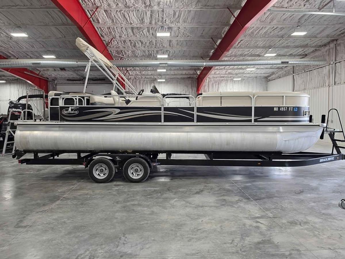 Used 2011 Misty Harbor 2585 Tritoon