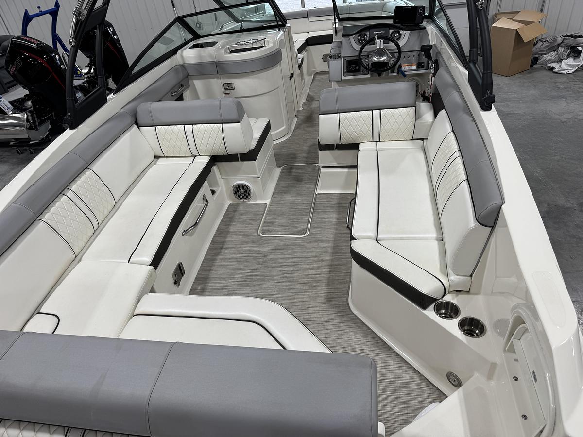 Used 2015 Sea Ray SDX 270