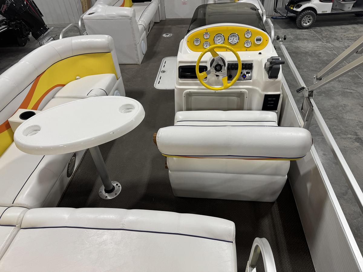 Used 2007 PlayCraft 2400 Clipper