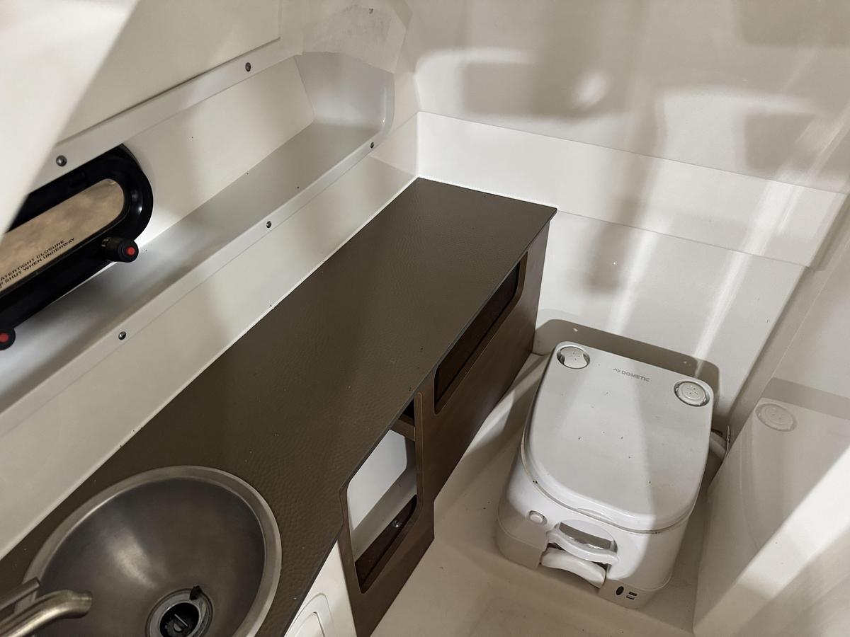 Used 2018 Sea Ray 270 SDX